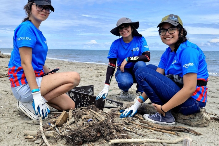 Beach Clean Up Omoa