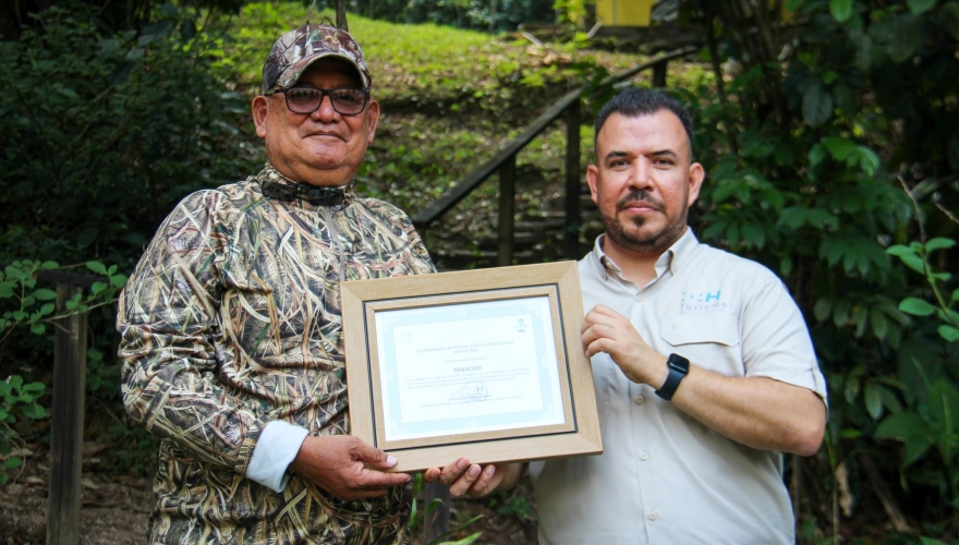 Entrega de galardón Bandera Azul Ecológica 