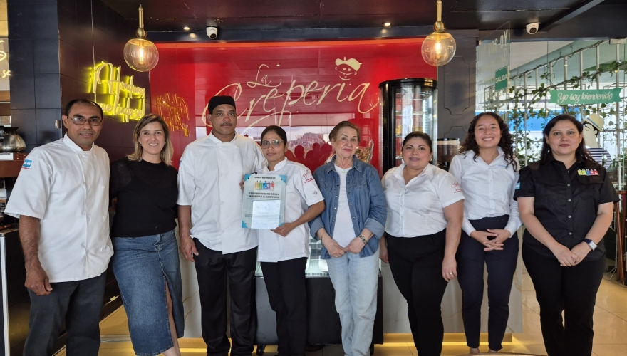 Placa SERVSAFE al establecimiento La Crepería